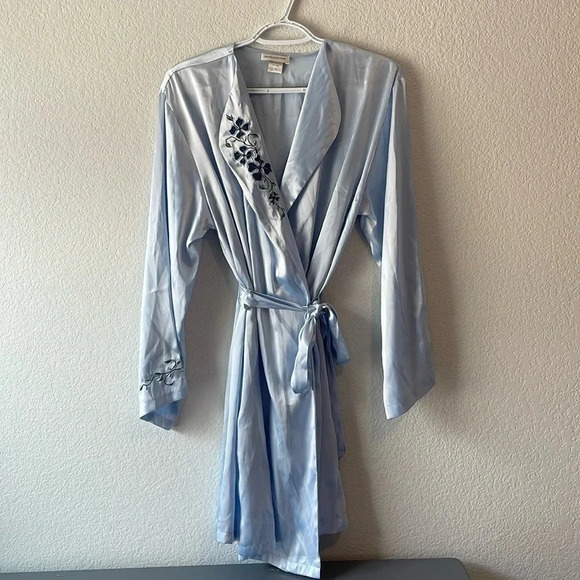 Jones New York L/XL satin like robe - Picture 1 of 6